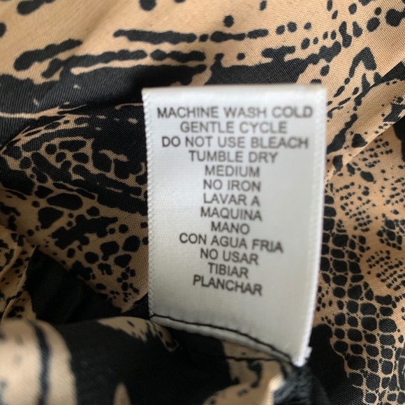 High waisted tapered ankle pants w/ Versace like print - Picture 11 of 13